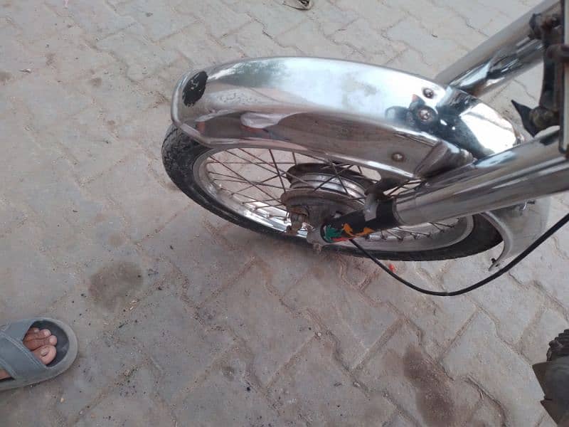honda CD 70h lush condition urgent for sale dacomints okay 4