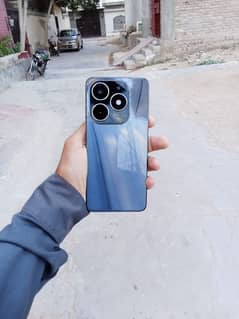 Tecno spark 20 (8+256}