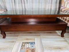 center table in excellent condition