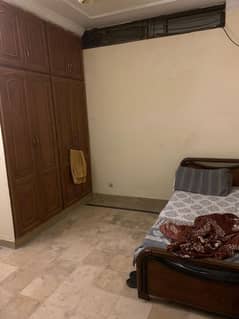 Furnish room available in E11/4 for male