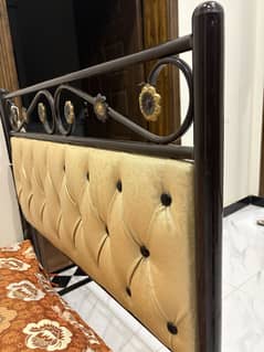 Single bed for sale
