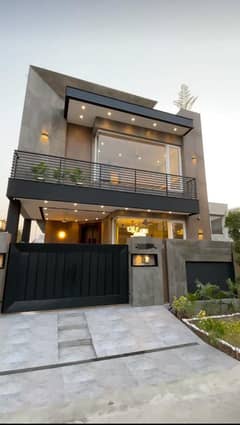 5 MARLA BRAND NEW HOUSE FOR SALE IN DHA 9 TOWN