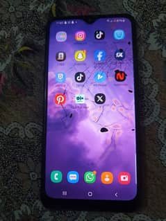 Samsung Galaxy A10s 2GB Ram 32Rom Screen Cracked Hai 4G Mobile