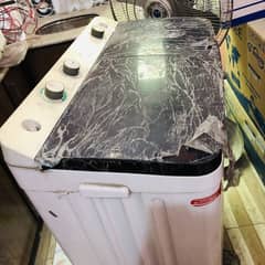 10 by 8 condition spinner and washing area working properly