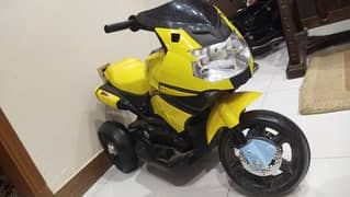 2 heavy bikes for kids black and yellow