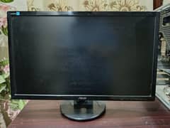 Z400 workstation and asus monitor with whole setup