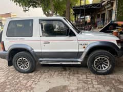 Mitsubishi Pajero 1992