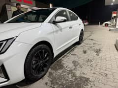 Hyundai Elantra 2024