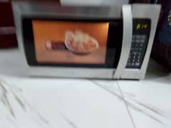 Dawlance microwave oven 2 in 1 cooking grill Wala bhi h garam Bhi krta