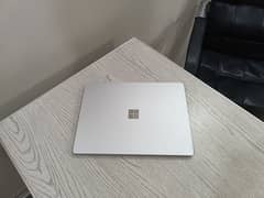 Microsoft Surface Go core i5 10th gen quadcore 12.5 inch 1080p touch