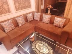 L SHAPE 6 SEATER SOFA WITH CENTRE TABLE