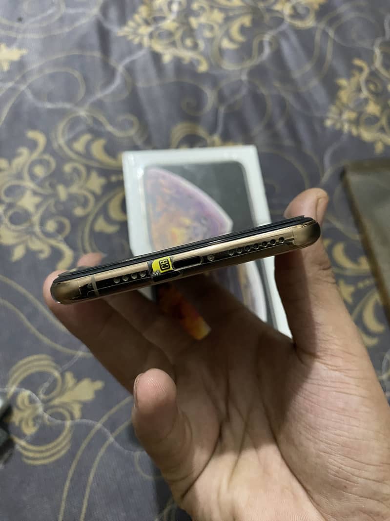 iPhone XS Max ( condition 10/10 ) Dual 8