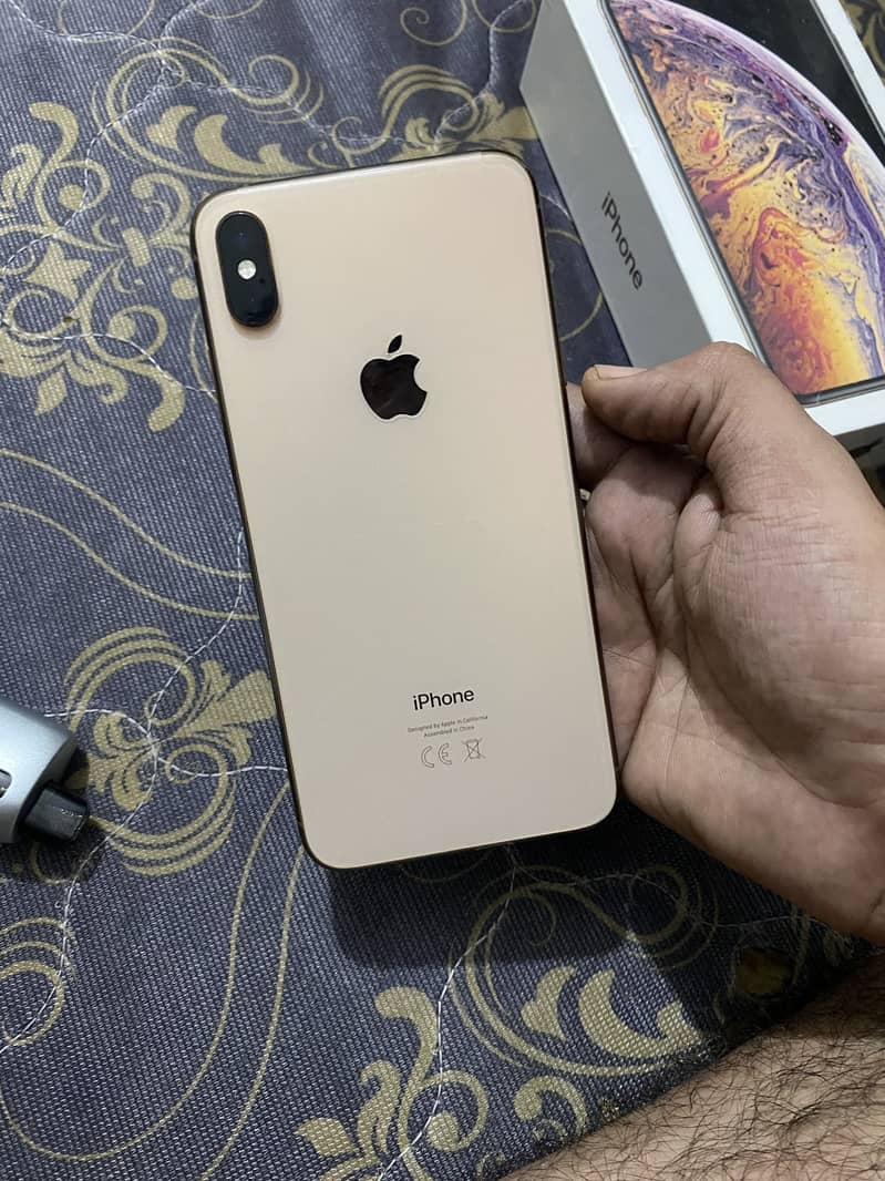 iPhone XS Max ( condition 10/10 ) Dual 14