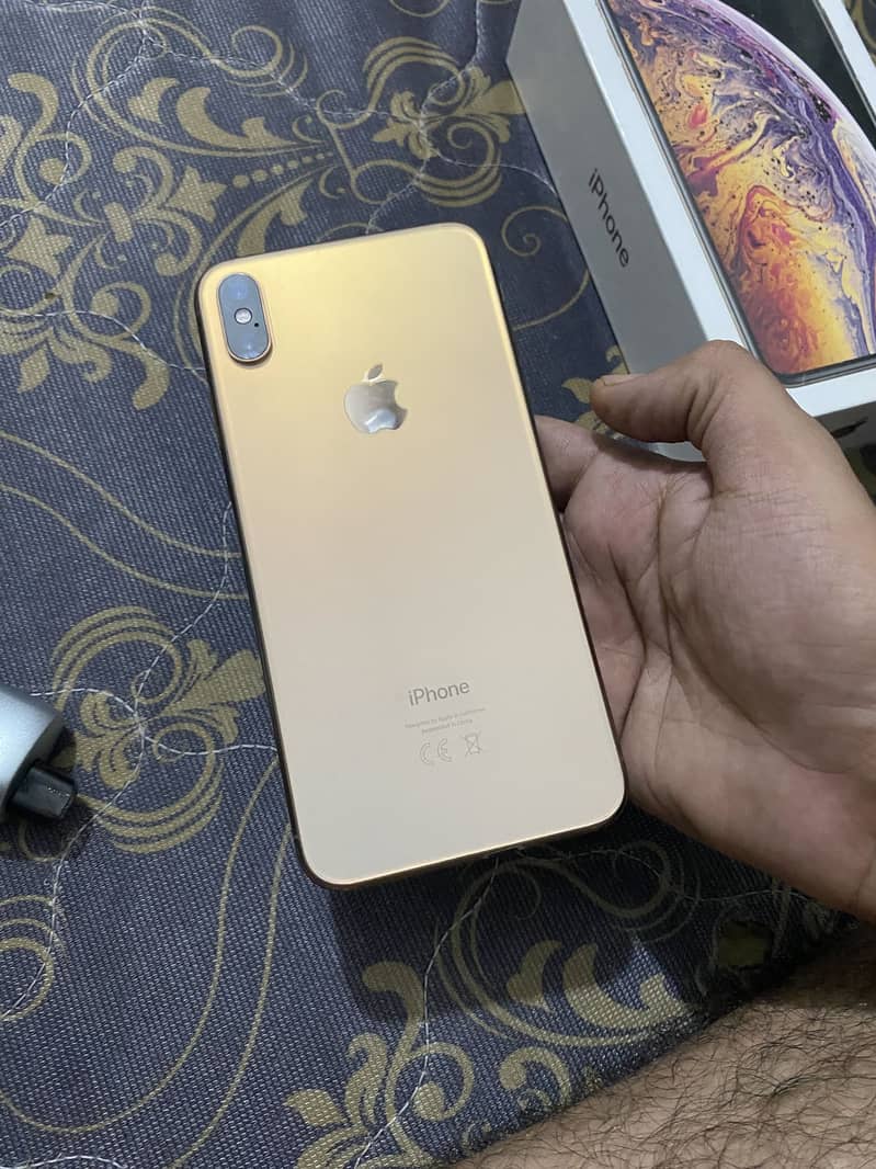 iPhone XS Max ( condition 10/10 ) Dual 16