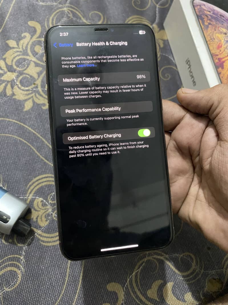 iPhone XS Max ( condition 10/10 ) Dual 17