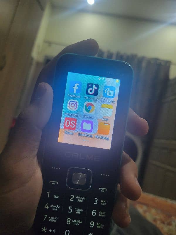 New Calme Cloud Touch Mobile, 10/10 With Box. . . 2 Weeks Used Only 4