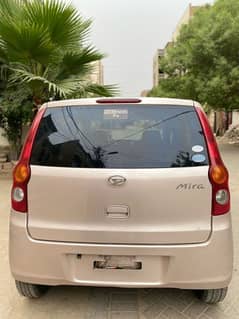 Daihatsu Mira 2011