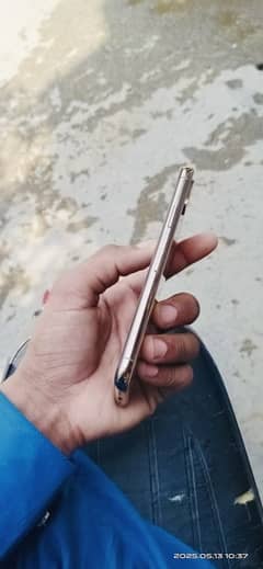 iphone xs 64gp battery 76 baki all ok hai