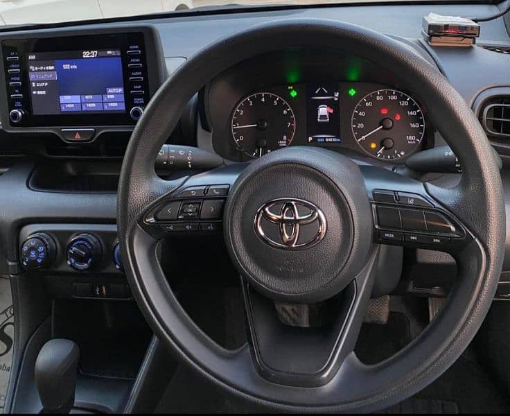 TOYOTA YARIS X PKGE PUSH START MODEL 22 FRESH IMP MAY 25 3