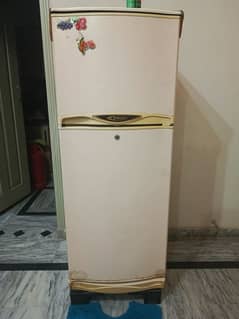 waves refrigerator urgent sale