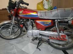 Honda bike 125cc mot2012 WhatsApp 03477189039