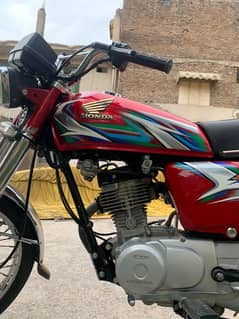 Used 2023 model 125 with invice