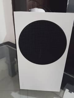 Xbox series S with 500 GB for sale in E. 11