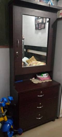 dressing table