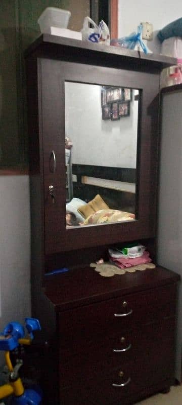 dressing table 1