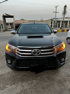 Toyota Hilux Revo V Automatic 3.0 2017