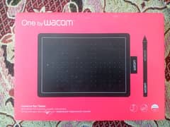 One by Wacom CTL-472 (Open Box) | Small Graphics Tablet for Beginners