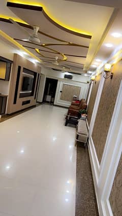 1650 Square Feet Flat Is Available For sale