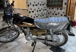 Honda CG125 Self 2025 just 270km drive unregistered