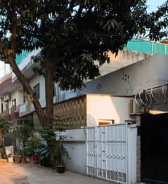 1800 Square Feet House For sale In Rs. 60000000 Only