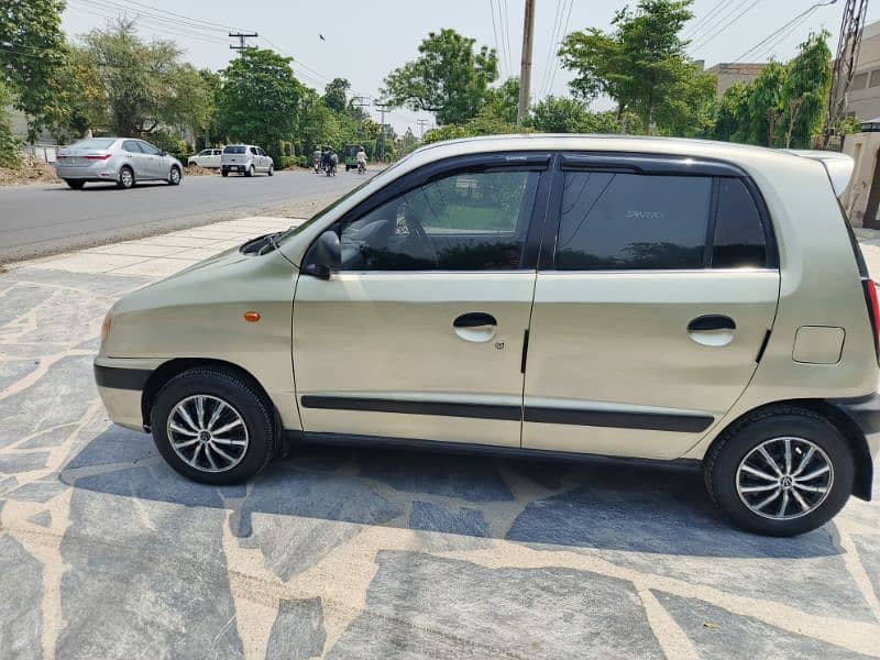 2005 Santro Executive with power steering/power windows.  0325-1195757 7