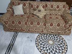 06 seater soffa set Good condition Bht heavy Bny huway hain (call me)