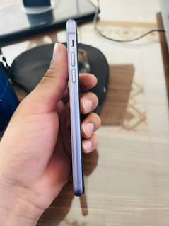 Iphone 11. Non PTA