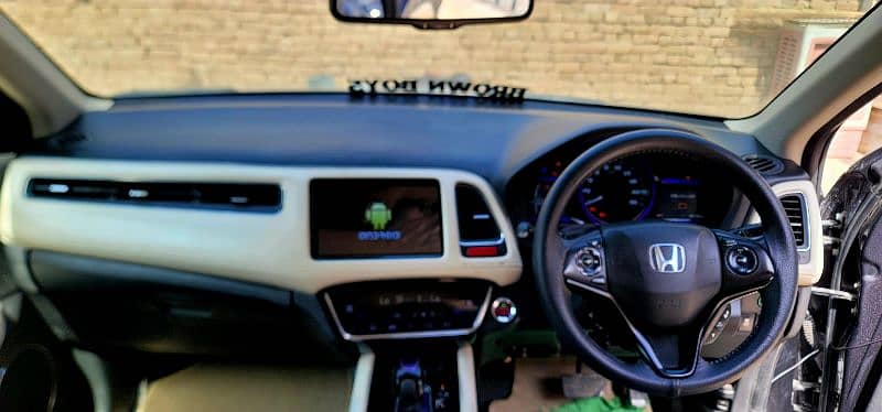 Honda vezel hybrid mdl 2015,,,17 4