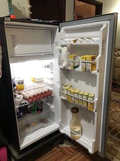 Dawlance small fridge almost New 6 months used
