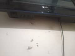 l. e. d for sale 18inch All okay 03207627650 par rabta kry