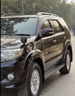 Toyota Fortuner 2013