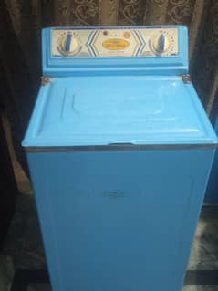 Shalimar used  spin dryer in excellent quality blue in colour