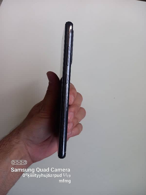 Galaxy A52s 5G in good condition with box 4