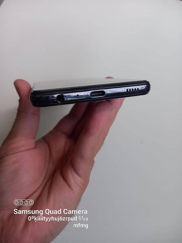 Galaxy A52s 5G in good condition with box 5