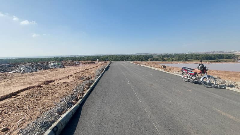 5 Marla Possession Able Plot Back To Main Expressway | Prime Location In N Block, Bahria Town Phase 8 0