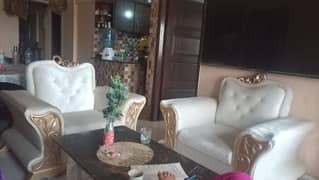 6 seatre sofa set with centre table