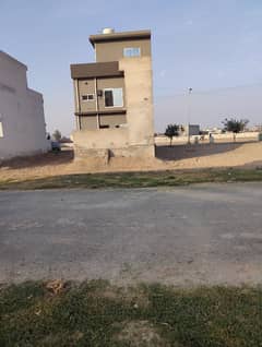 Prime Location 5 Marla Residential Plot In Central Park View City - Tulip Extension Block For sale