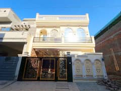 Good Prime Location 5 Marla House For sale In Johar Town