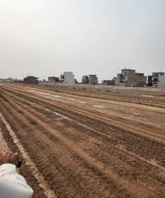 5 MARLA LOW BUDGET INVESTMENT PLOTS AVAILBLE FOR SALE - PEARL BLOCK OFF GROUND