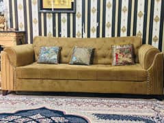 7 seater sofa in Brown colour
